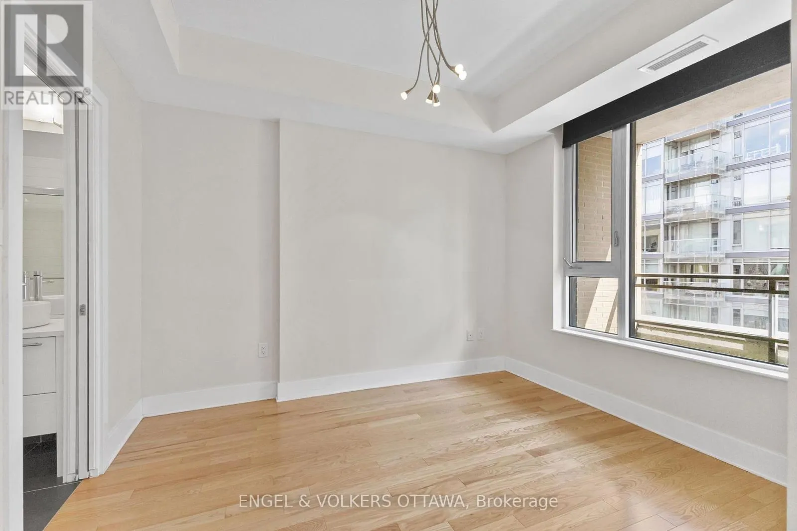 503 - 101 RICHMOND ROAD