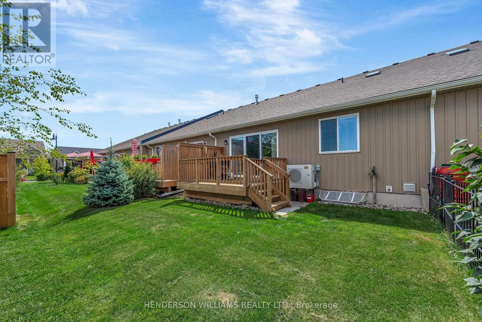 84 FARRINGTON CRESCENT
