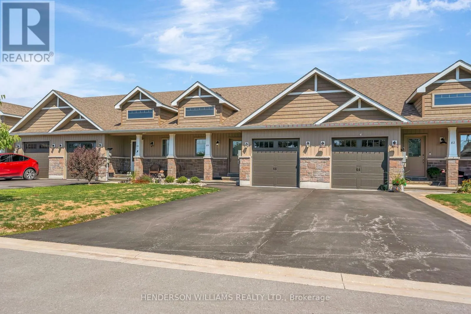 84 FARRINGTON CRESCENT