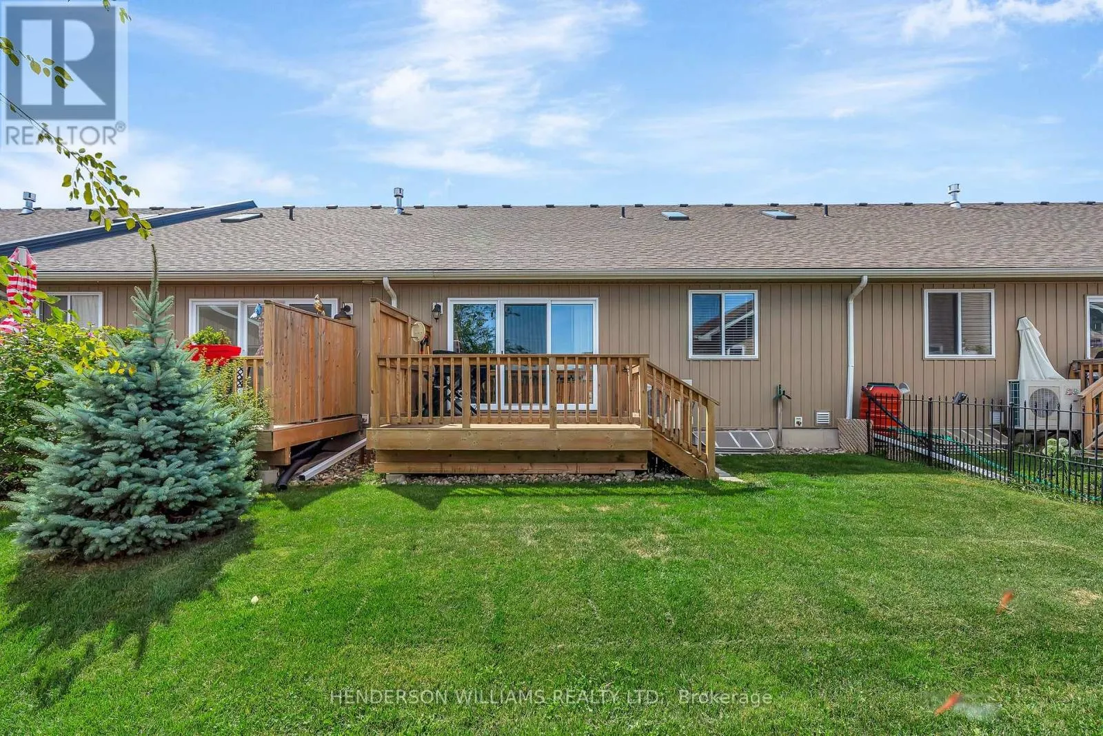 84 FARRINGTON CRESCENT