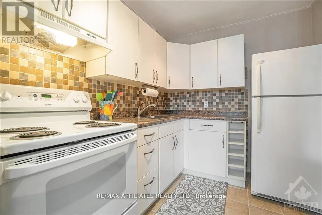 717 - 2000 JASMINE CRESCENT