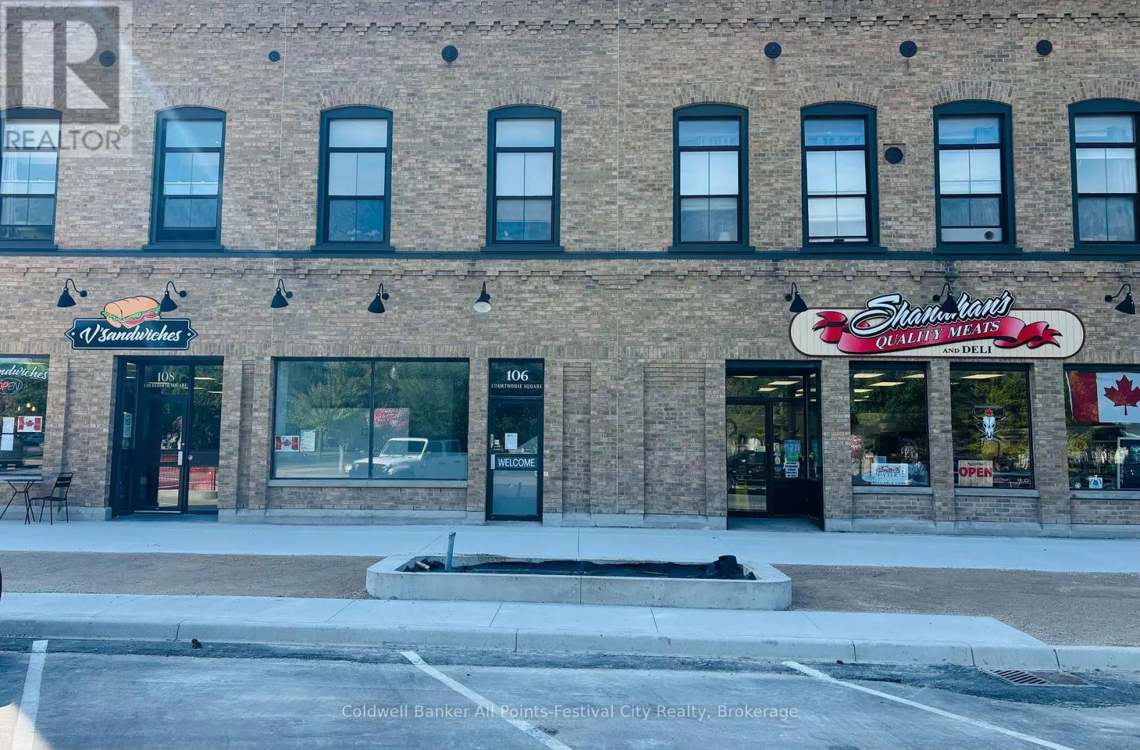 106 COURTHOUSE SQUARE