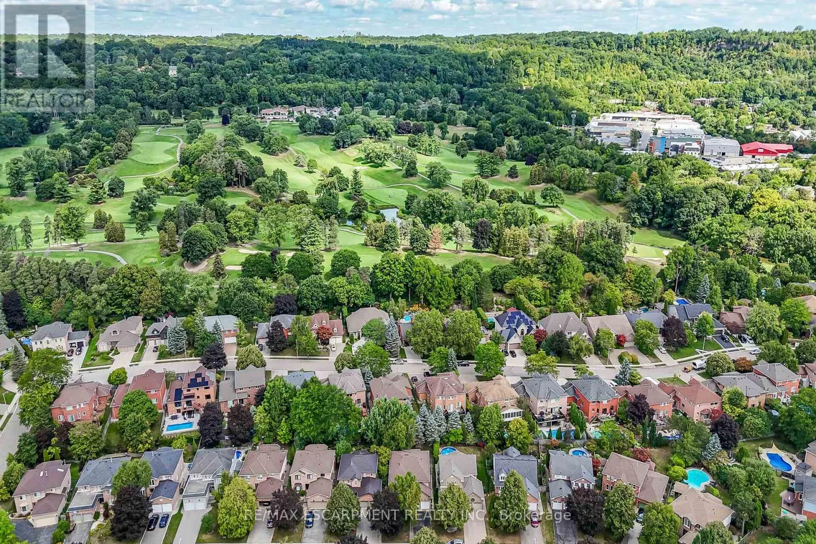 70 GOLFVIEW CRESCENT