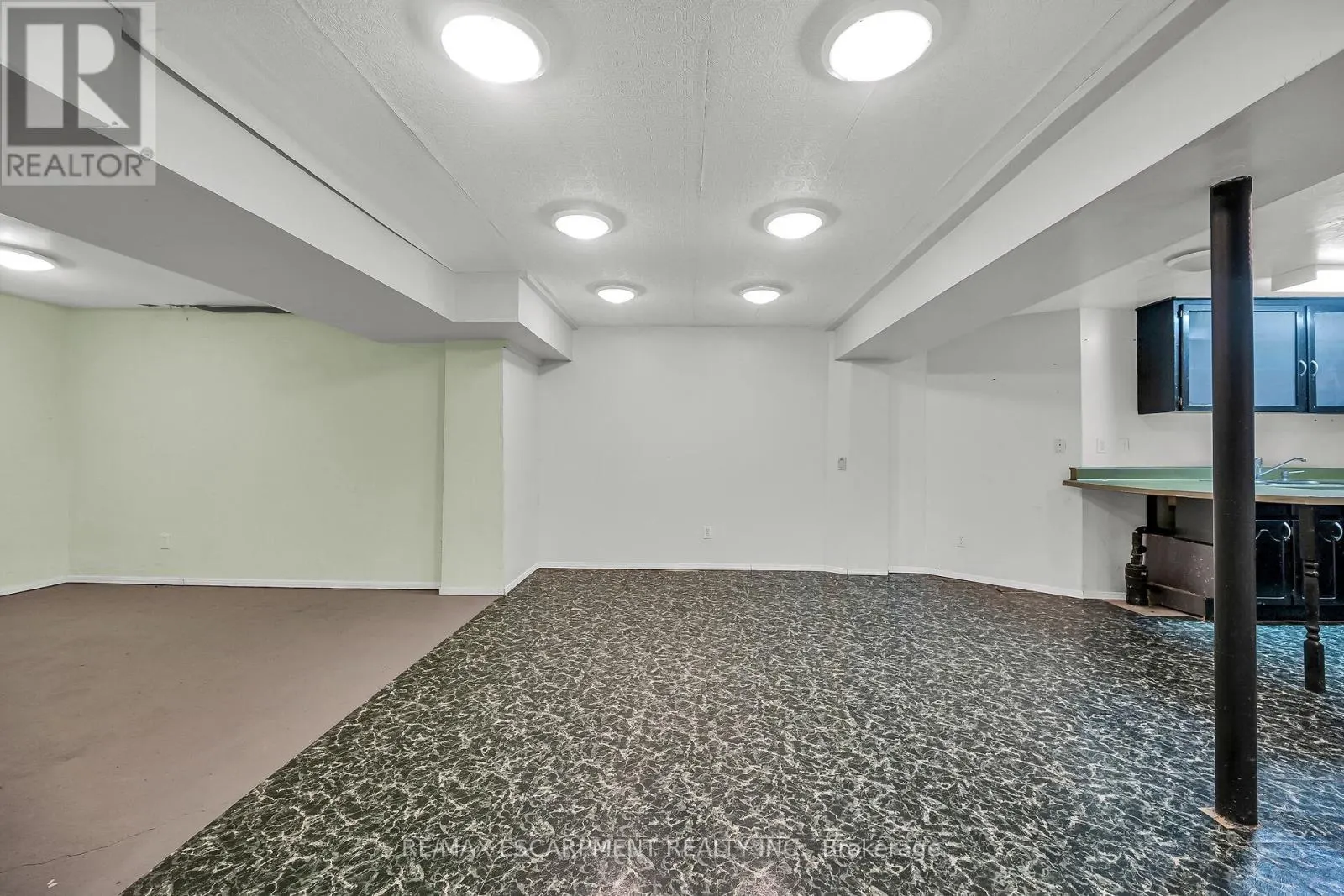 70 GOLFVIEW CRESCENT