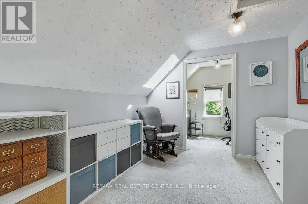 56 JOHN STREET W