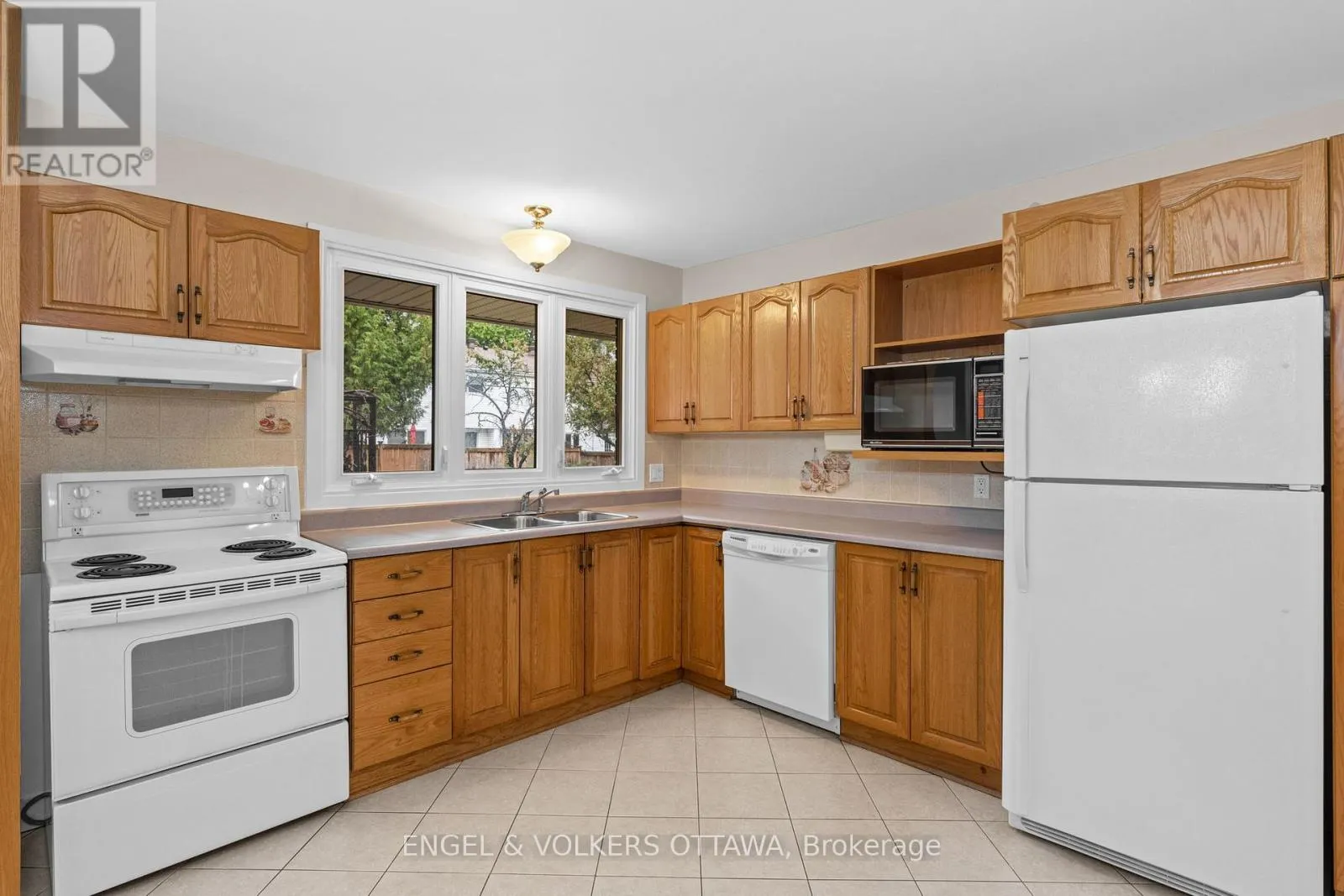 3348 KODIAK STREET