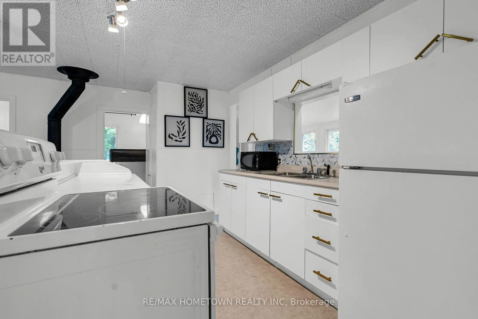 6235 SARA DRIVE