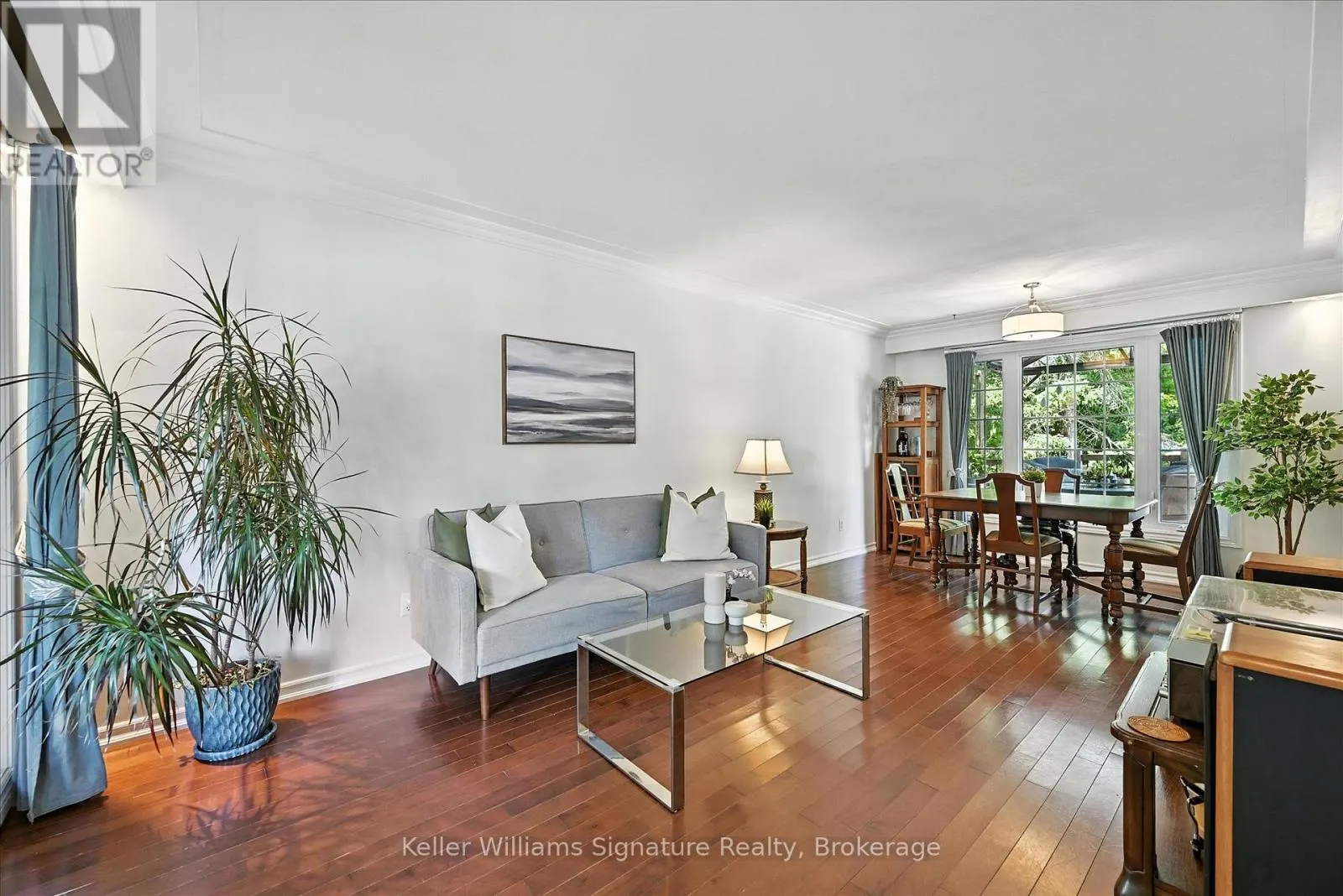 18 MOONGLOW PLACE