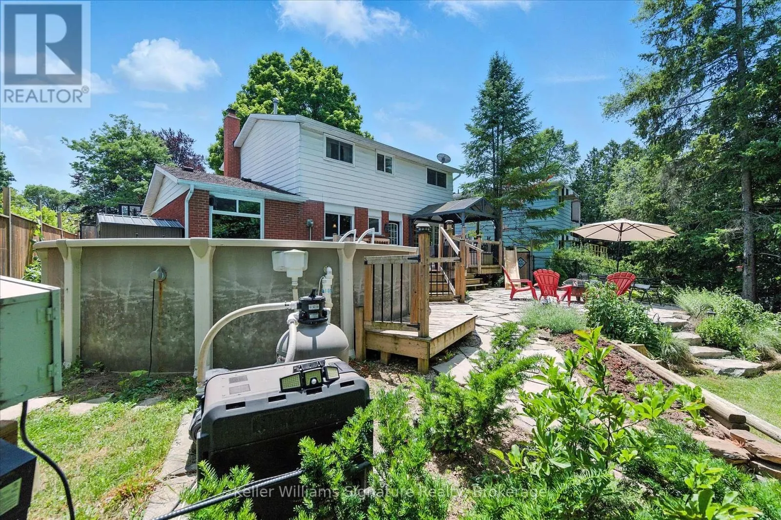 18 MOONGLOW PLACE