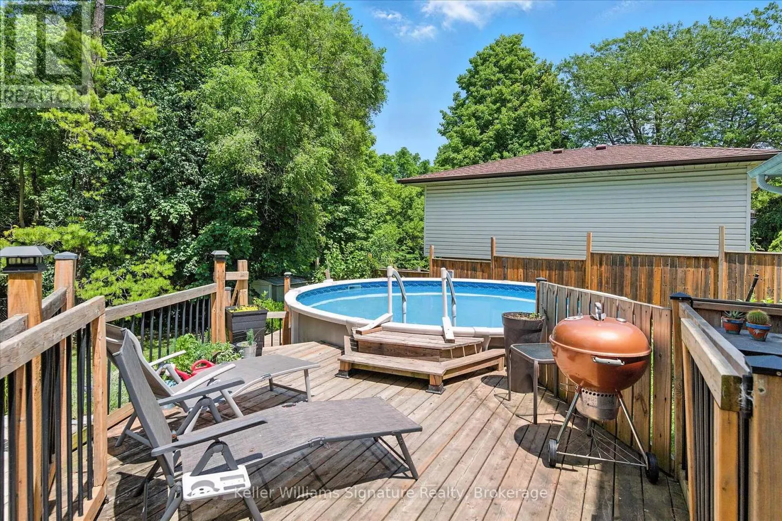 18 MOONGLOW PLACE
