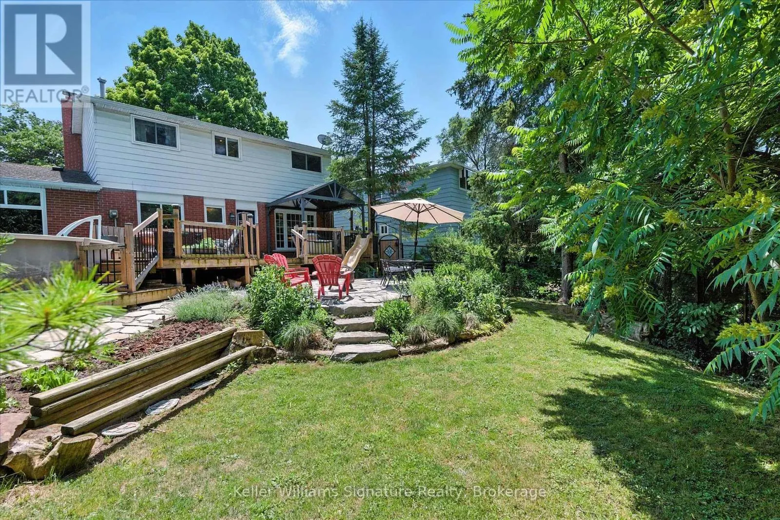 18 MOONGLOW PLACE