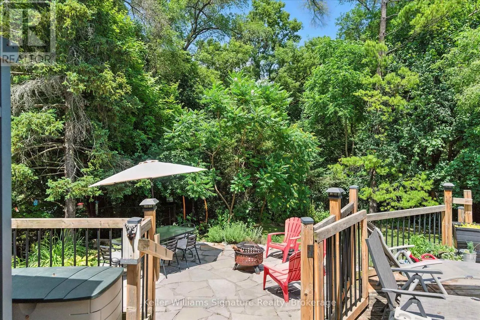 18 MOONGLOW PLACE