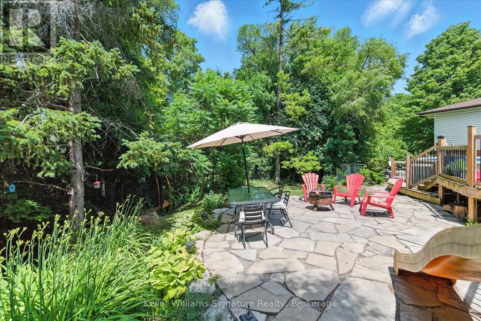 18 MOONGLOW PLACE