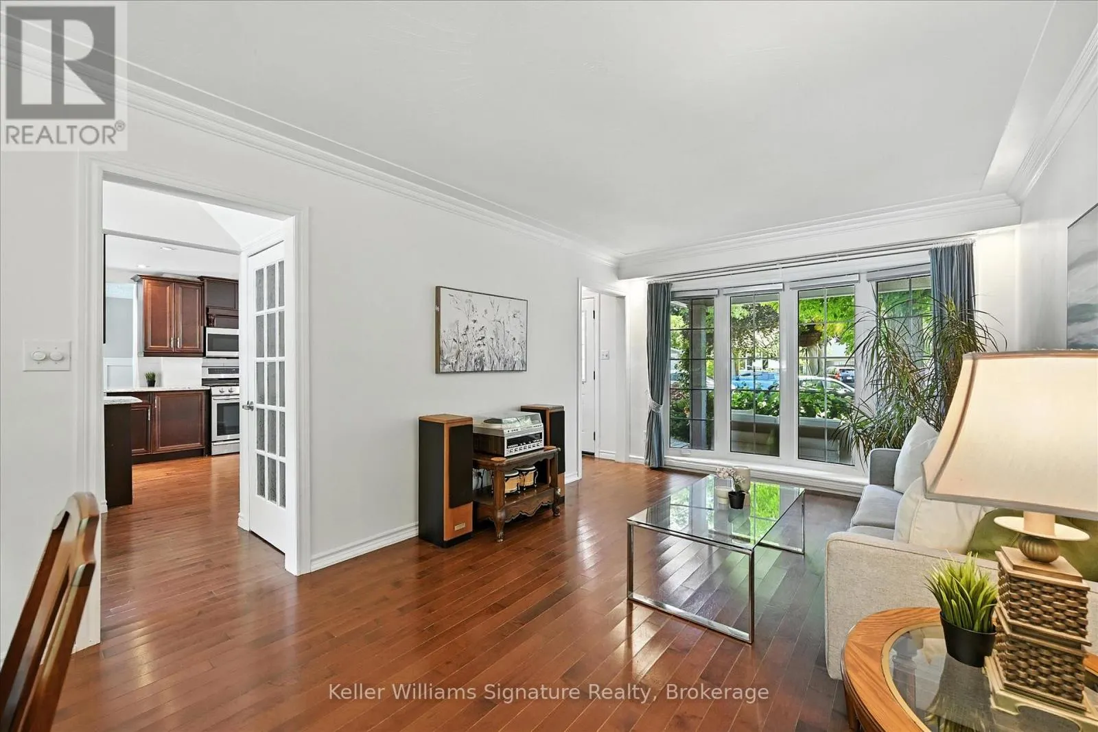 18 MOONGLOW PLACE