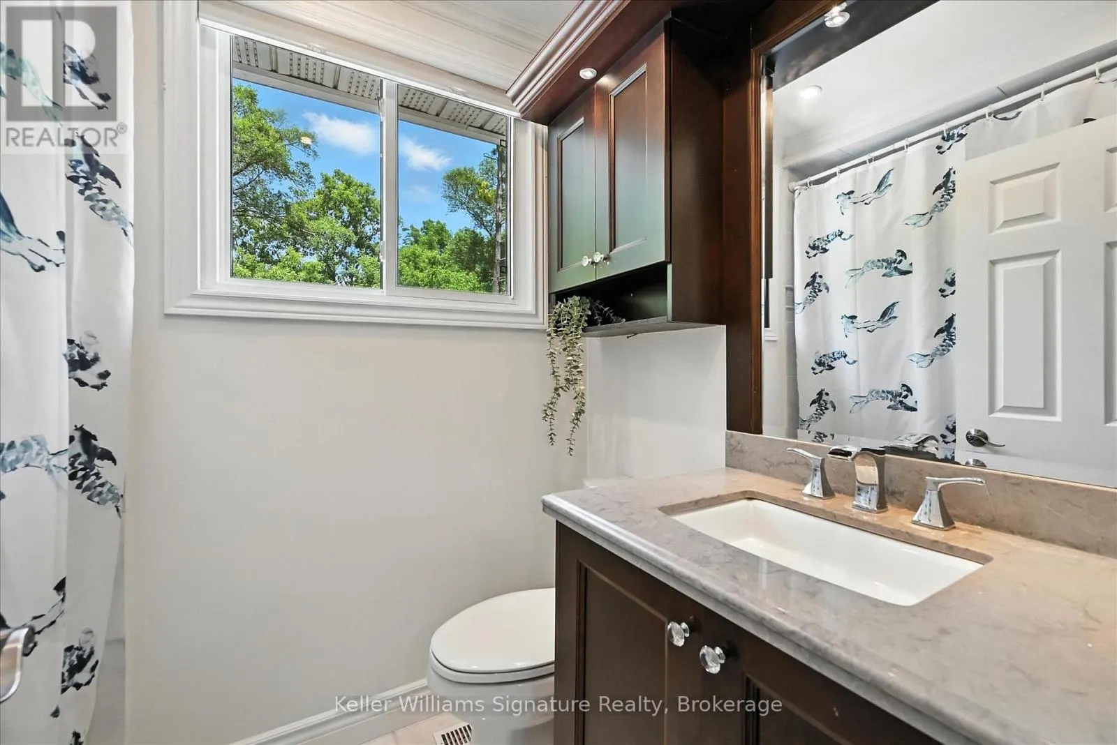 18 MOONGLOW PLACE