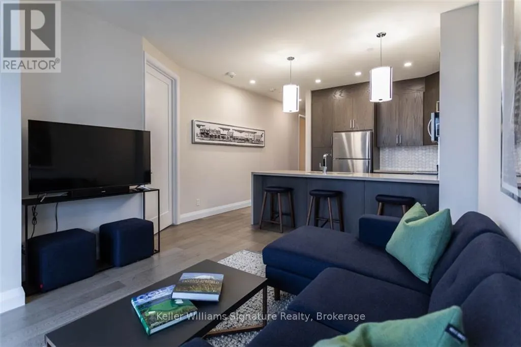 207 - 101 LOCKE STREET S, #207