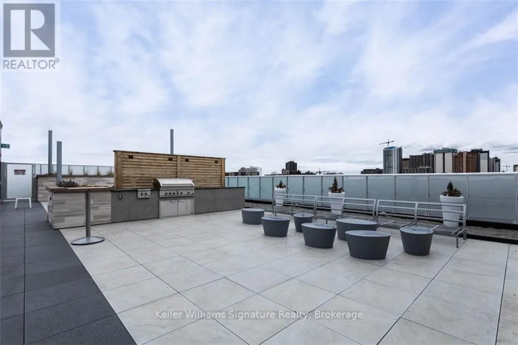 207 - 101 LOCKE STREET S, #207