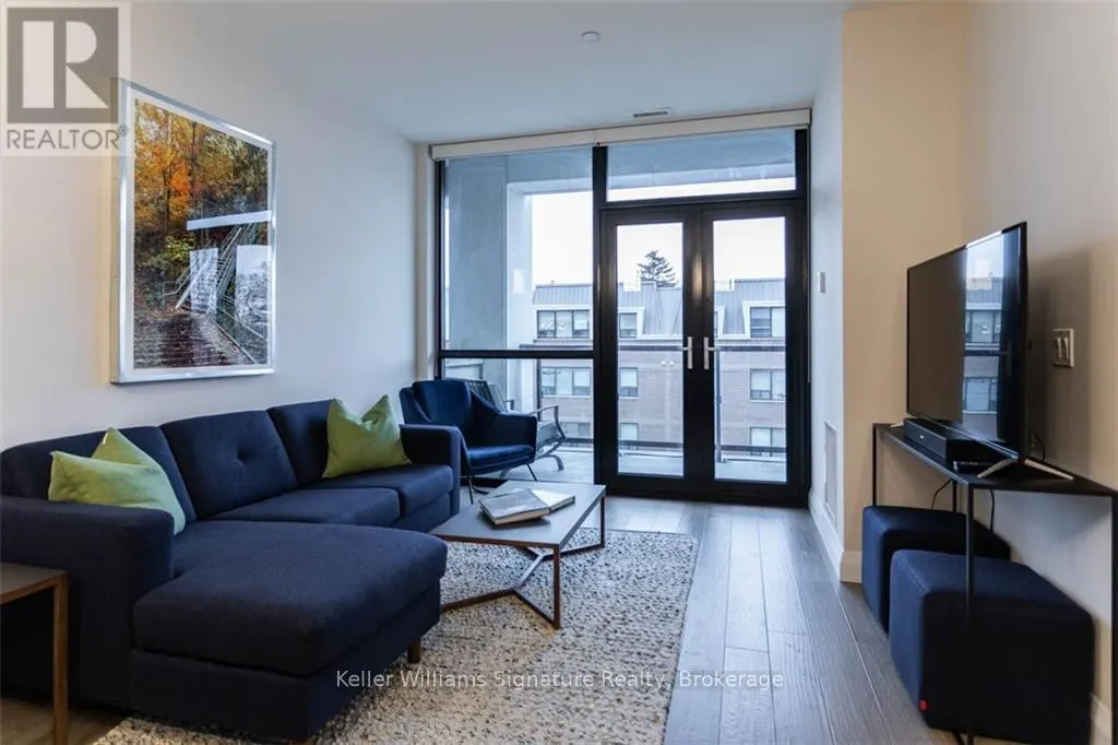 207 - 101 LOCKE STREET S, #207