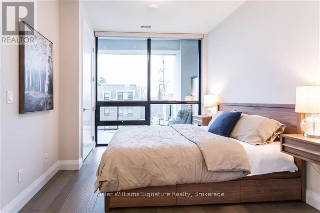 207 - 101 LOCKE STREET S, #207
