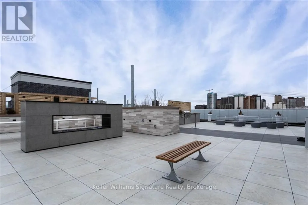 207 - 101 LOCKE STREET S, #207