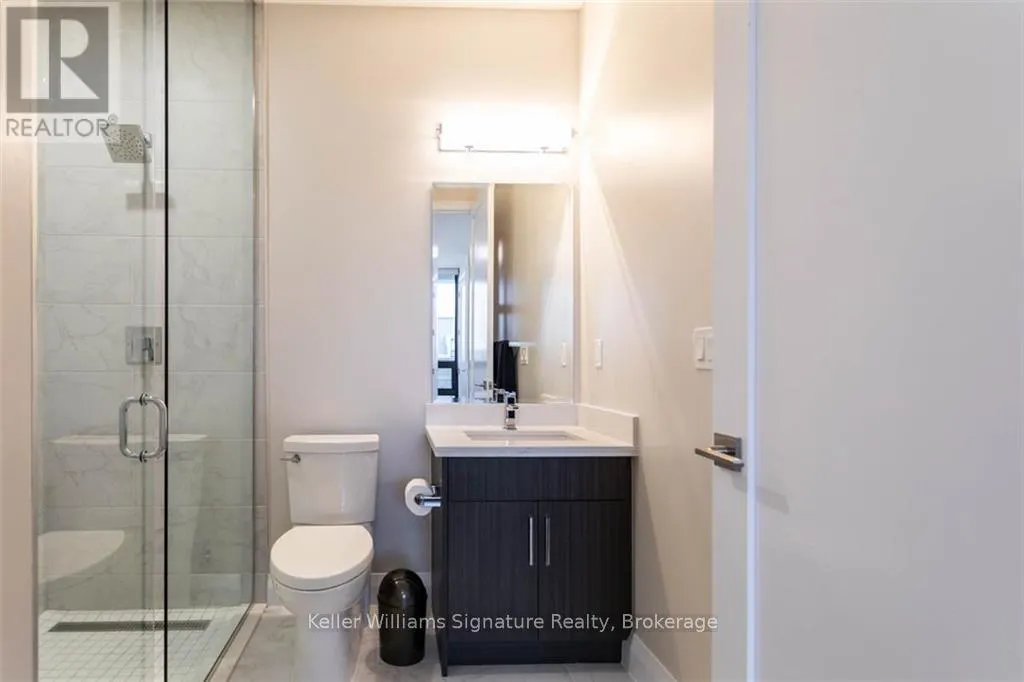 207 - 101 LOCKE STREET S, #207