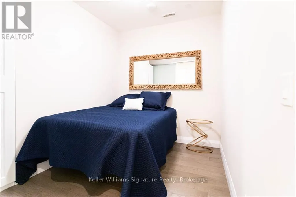 207 - 101 LOCKE STREET S, #207