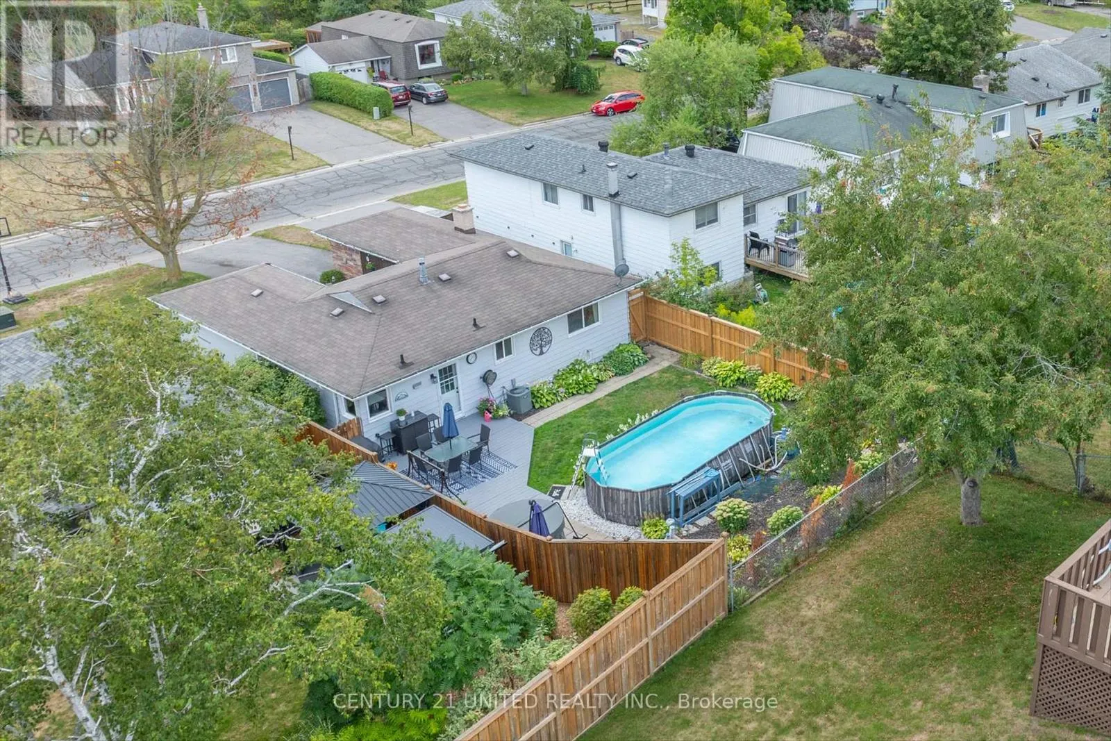 2594 FARMCREST AVENUE