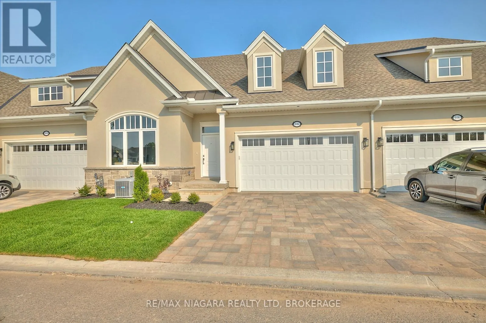 6 BUTTERNUT CRESCENT