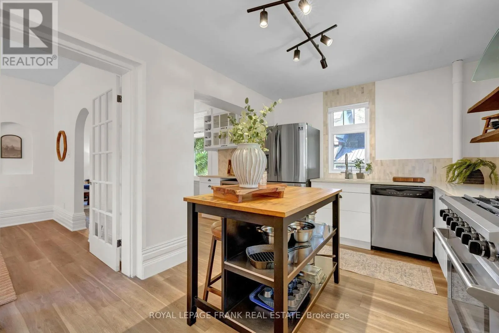 18 NASSAU STREET