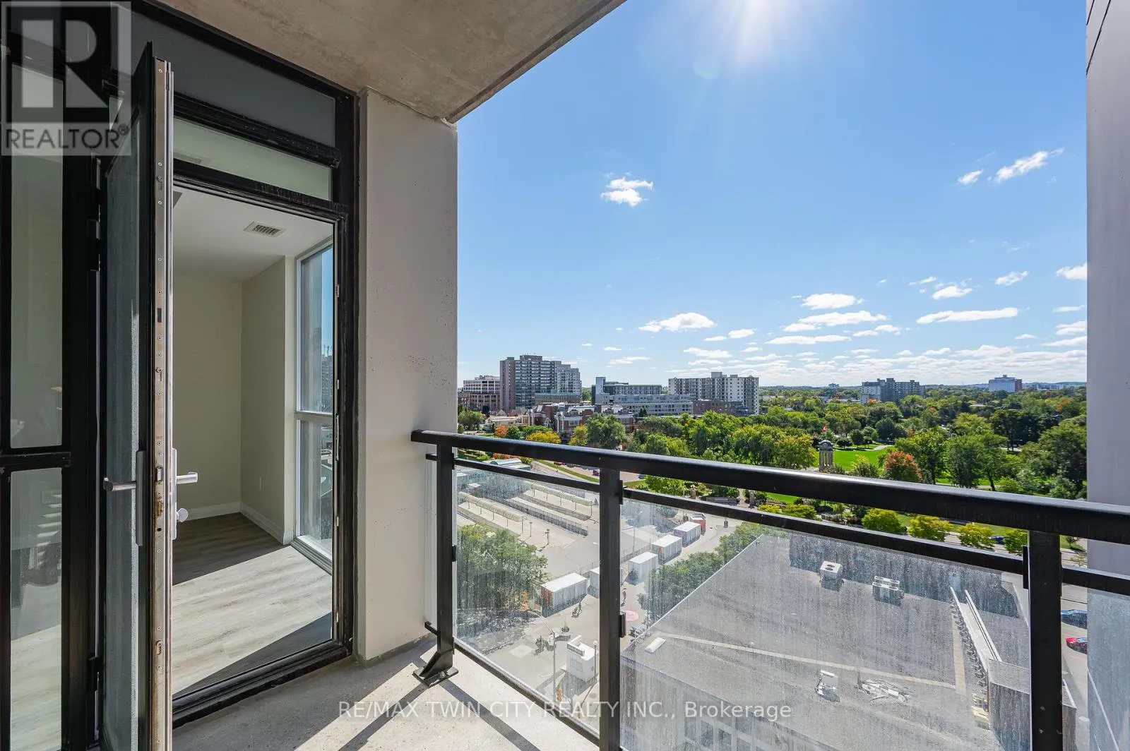 2407 - 60 CHARLES STREET W
