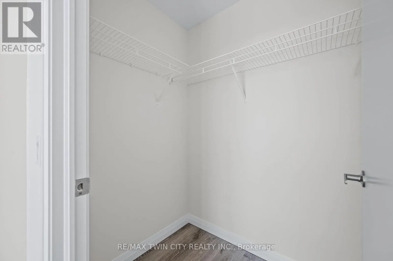 2407 - 60 CHARLES STREET W
