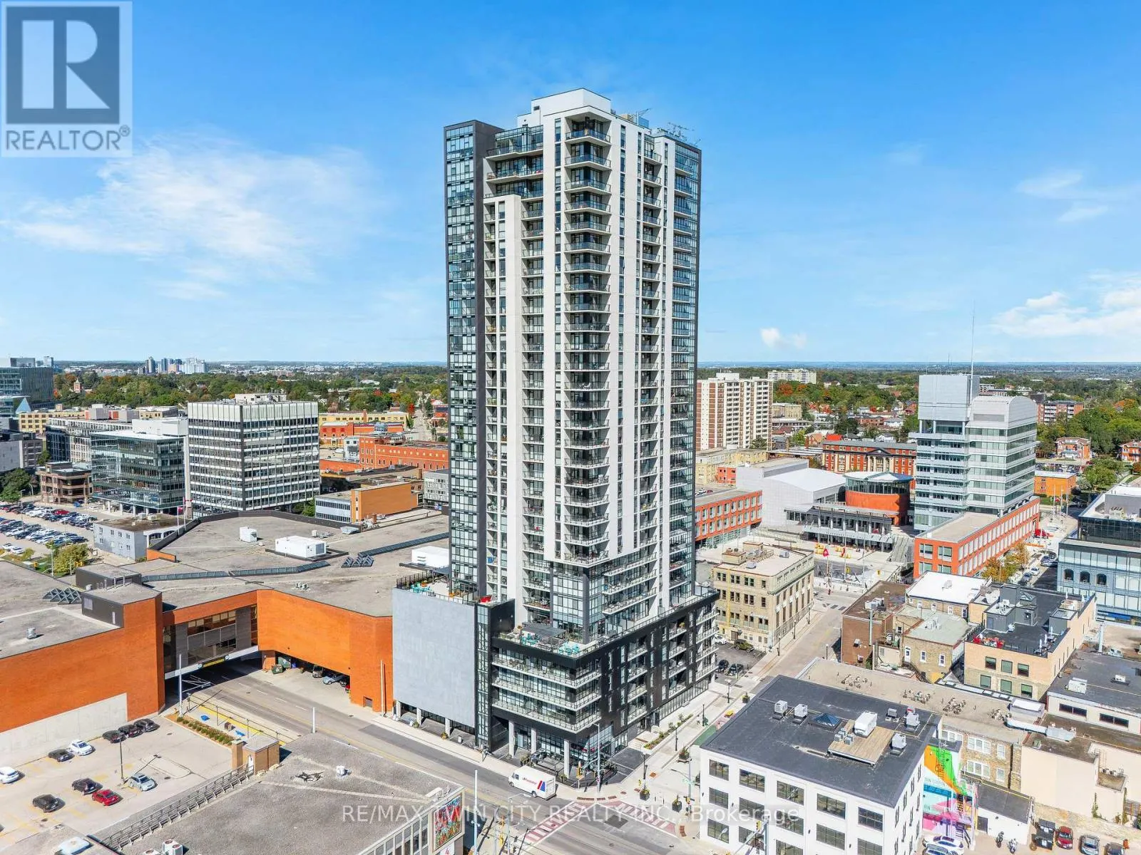 2407 - 60 CHARLES STREET W