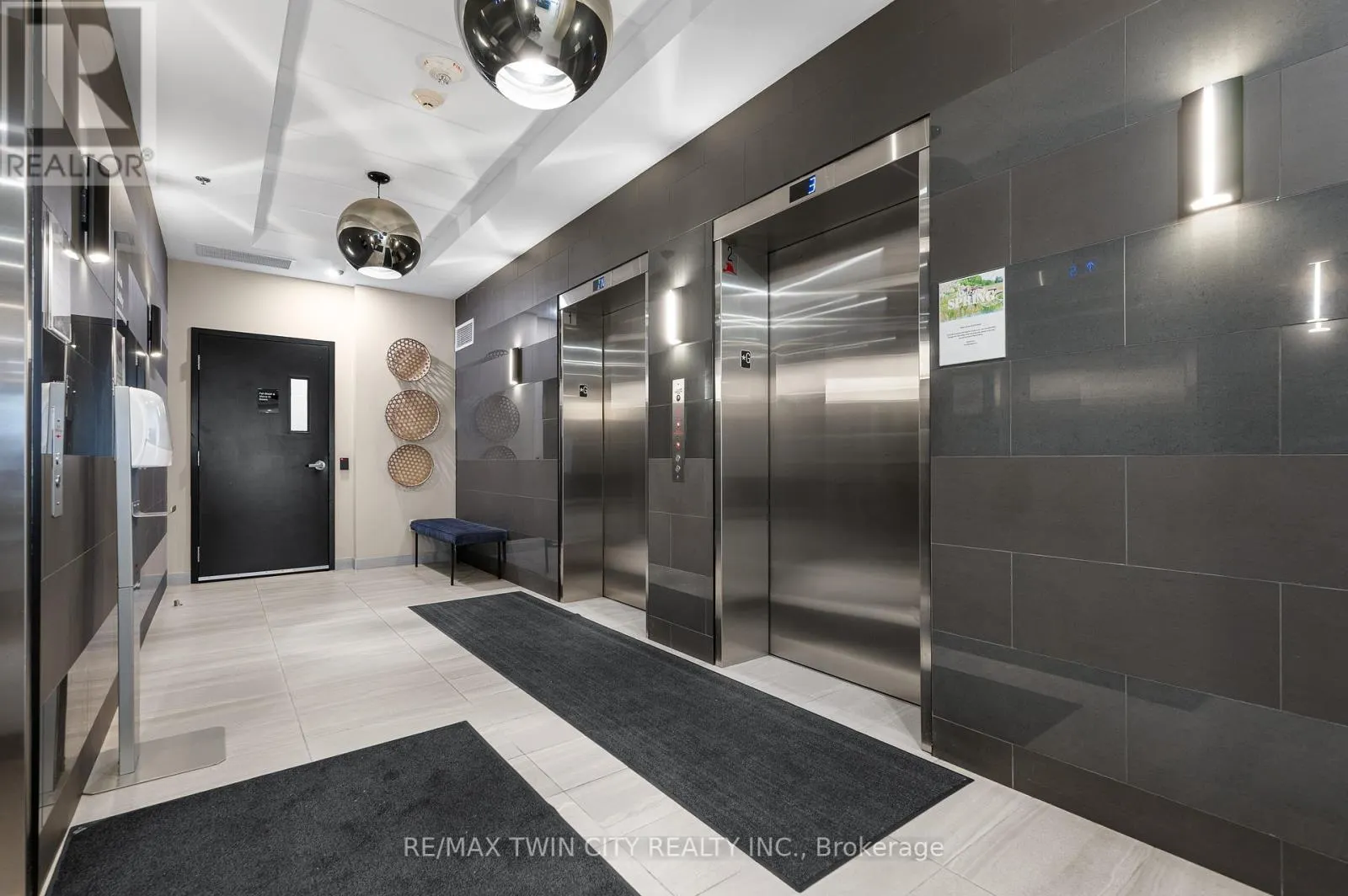 2407 - 60 CHARLES STREET W