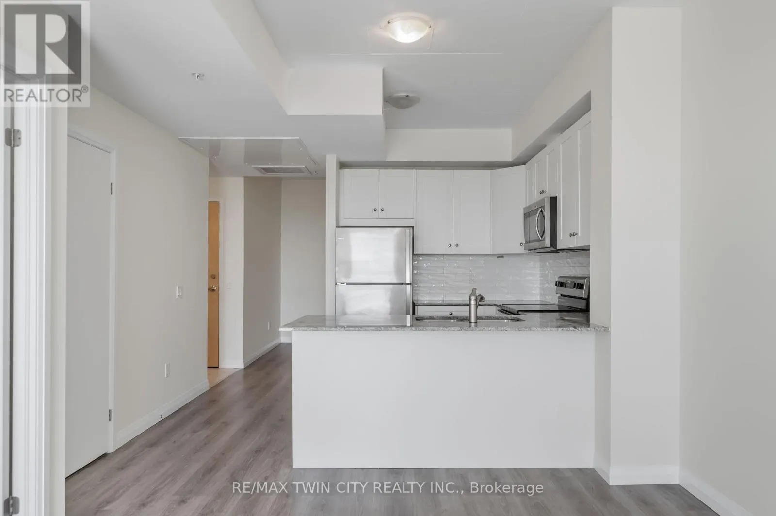 2407 - 60 CHARLES STREET W