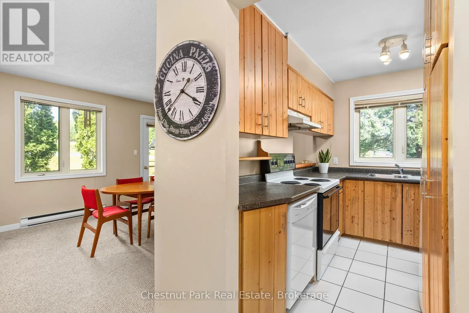 8 - 15 GOLF COURSE ROAD, #8