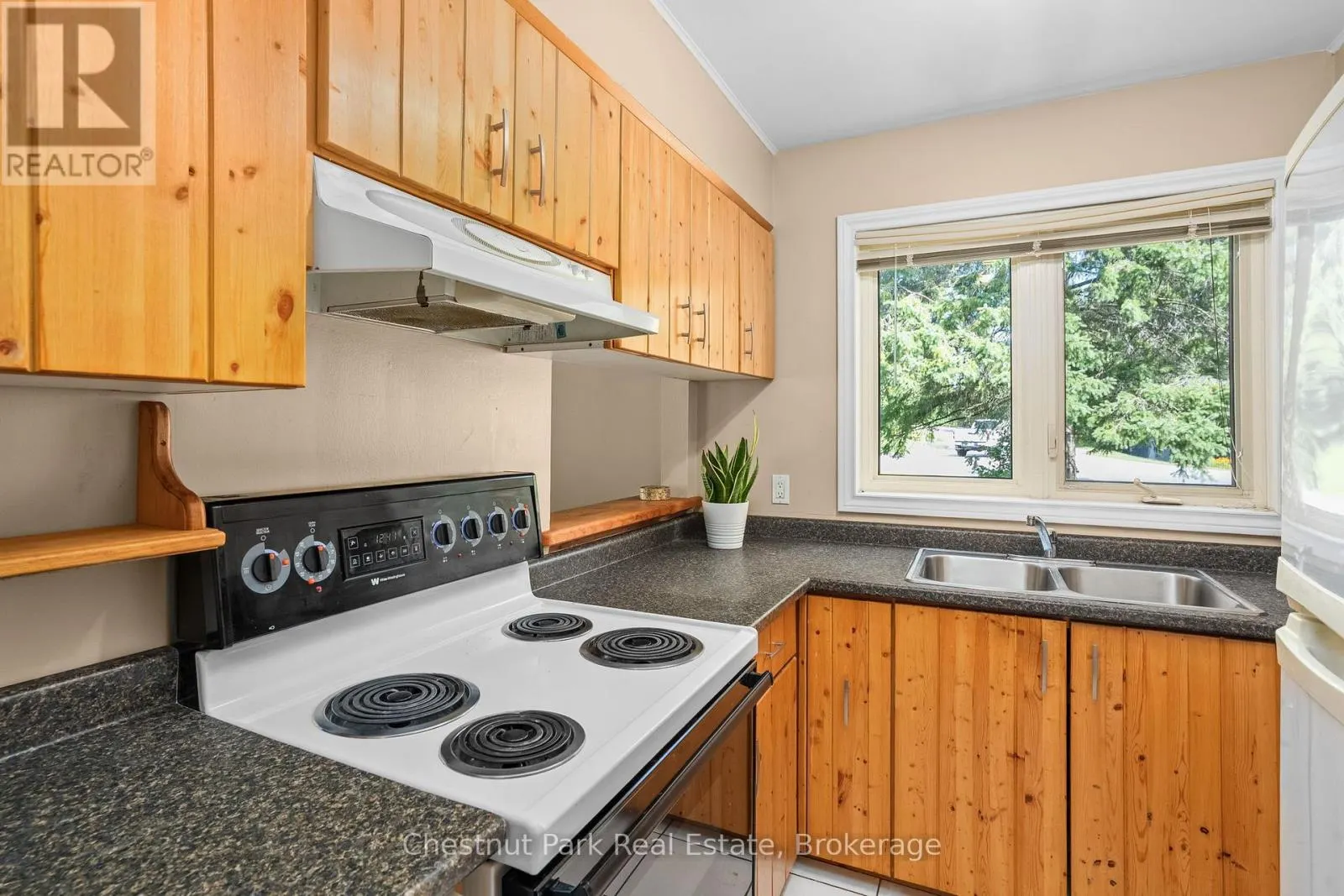 8 - 15 GOLF COURSE ROAD, #8