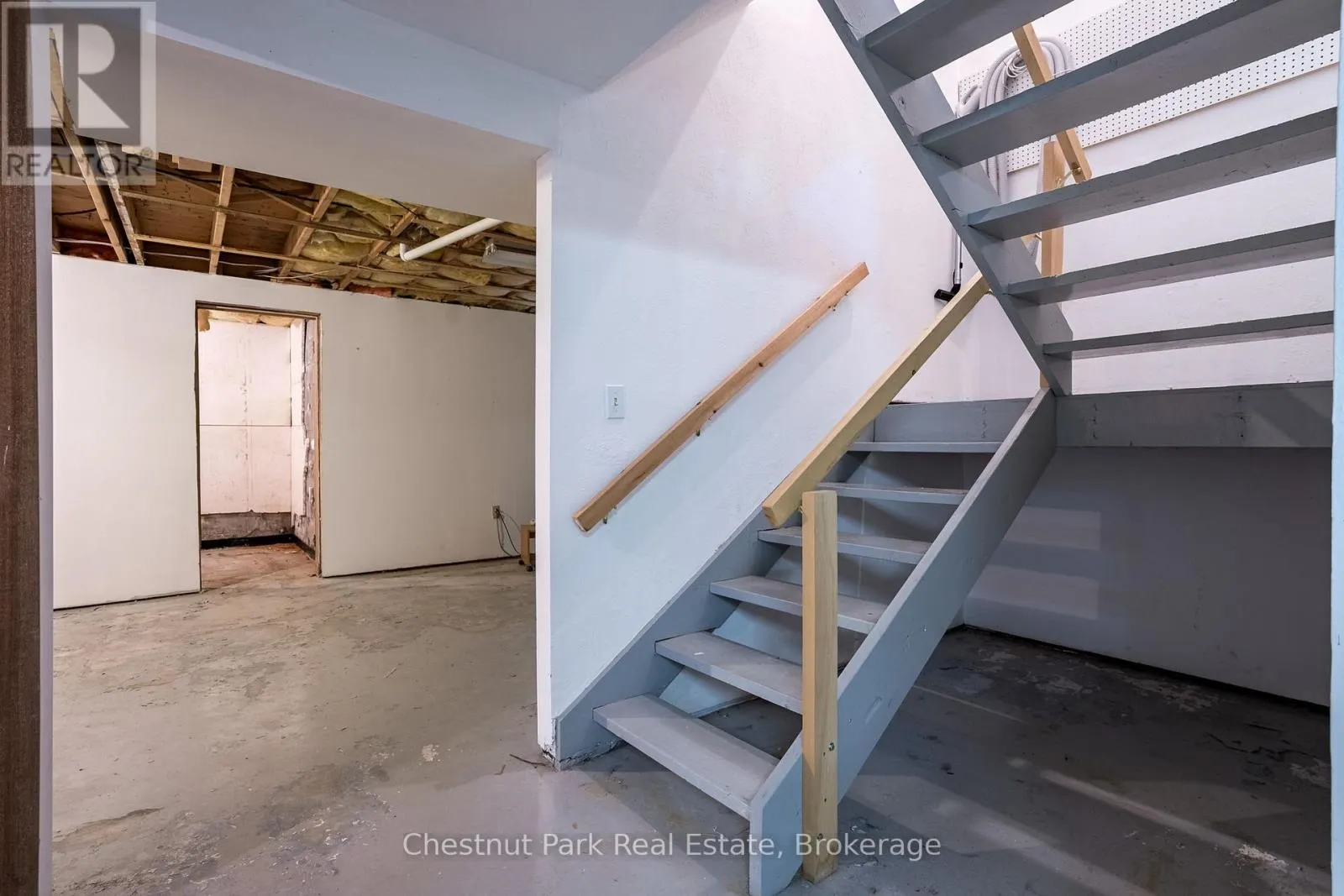 8 - 15 GOLF COURSE ROAD, #8