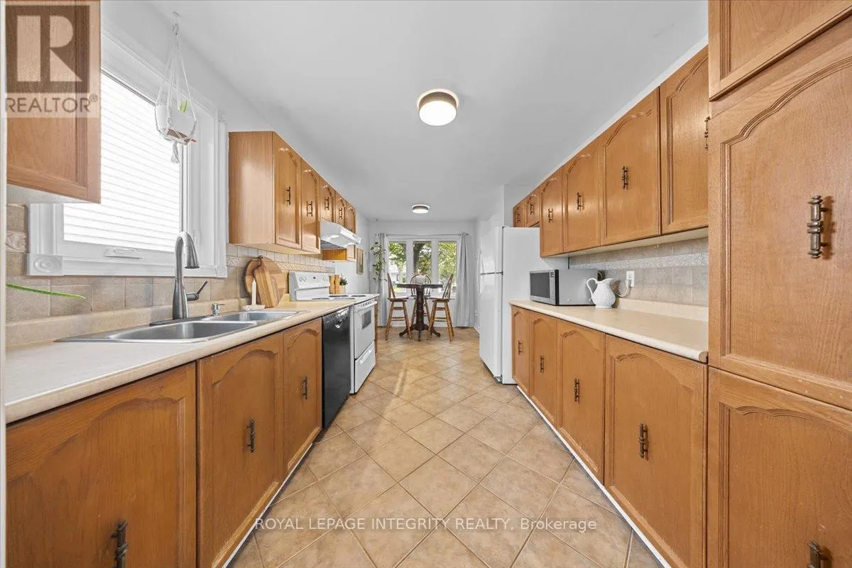 3759 AUTUMNWOOD STREET