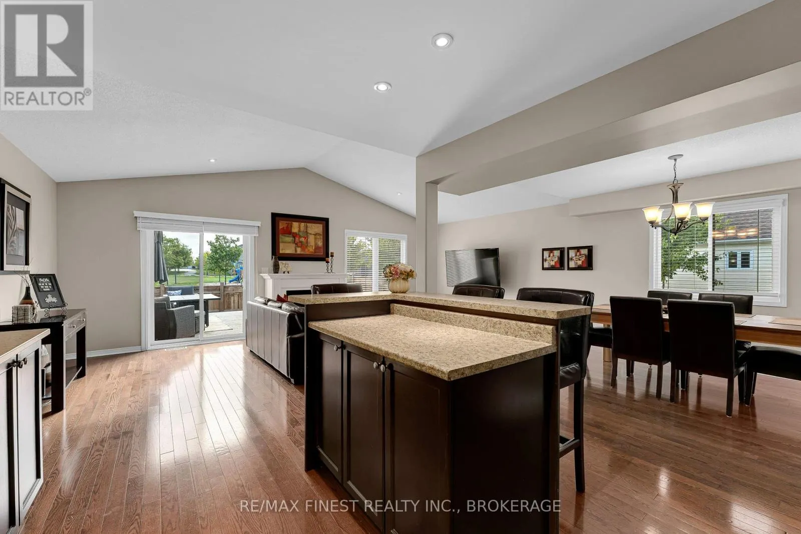 1172 HALIFAX DRIVE