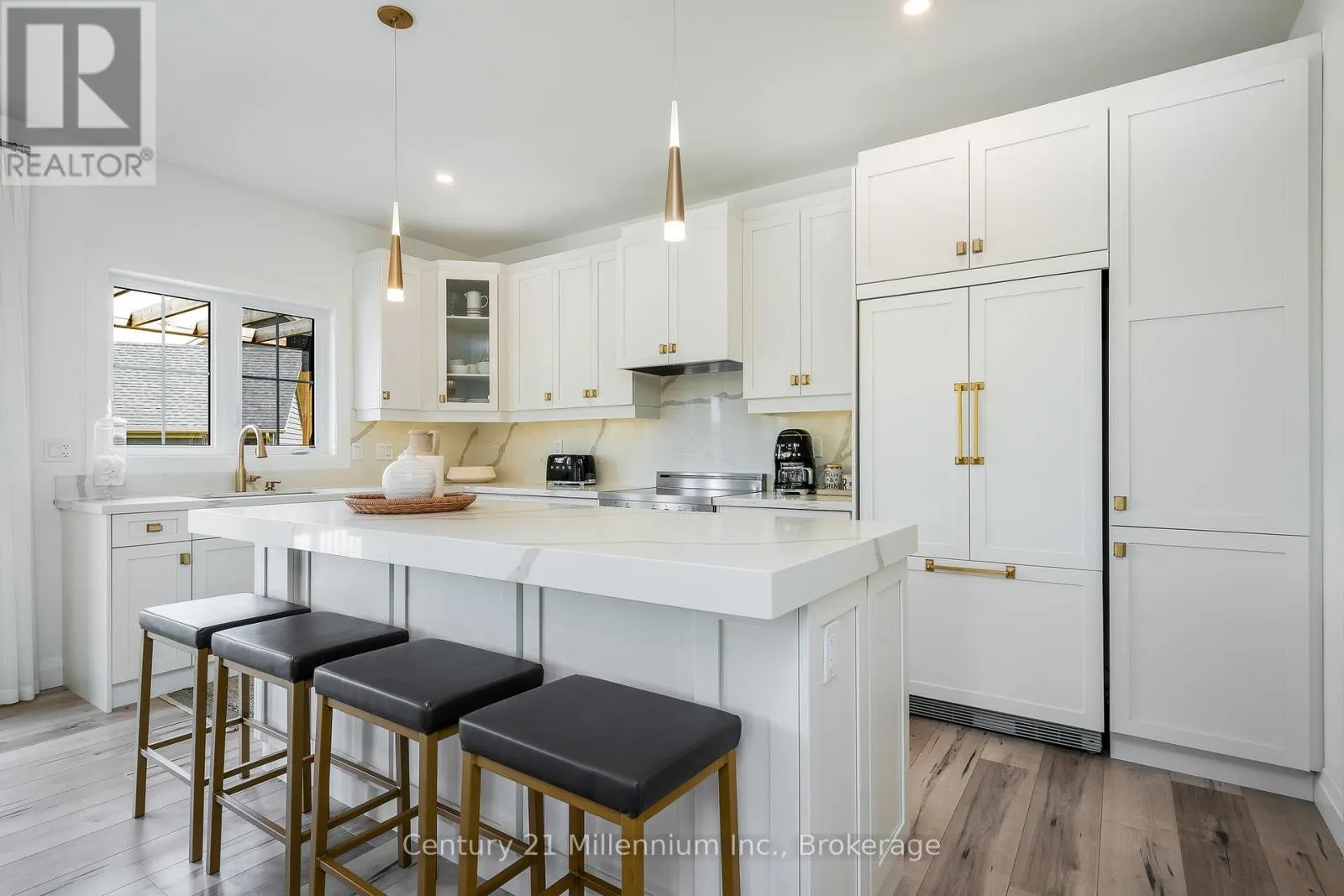 225 YELLOW BIRCH CRESCENT