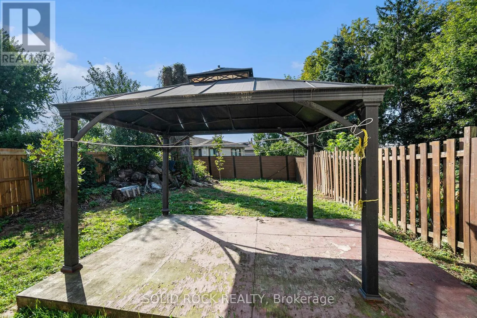 1432 LEIGH CRESCENT