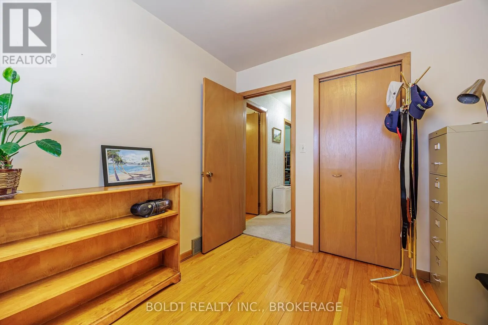 71 WINDWARD STREET