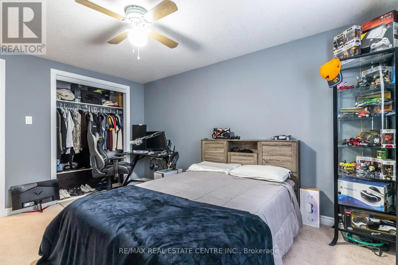 194 HOLLYRIDGE CRESCENT