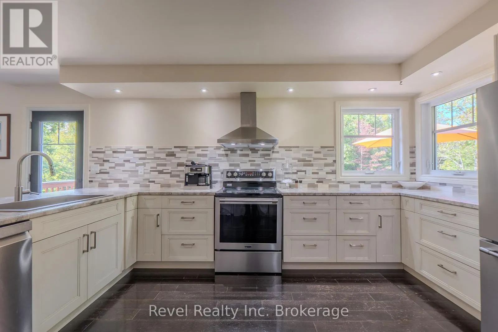 362 CHADBOURNE DRIVE