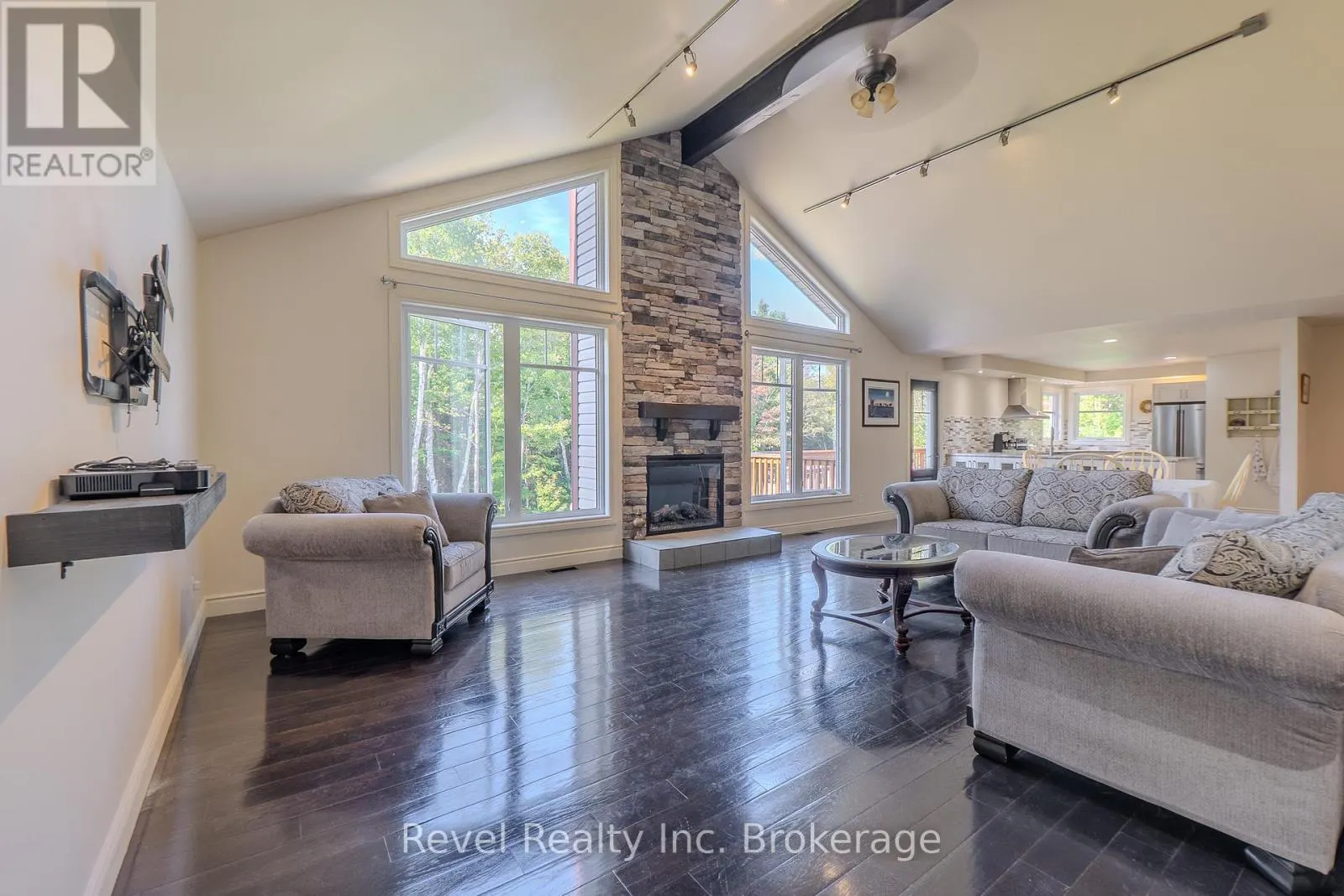 362 CHADBOURNE DRIVE