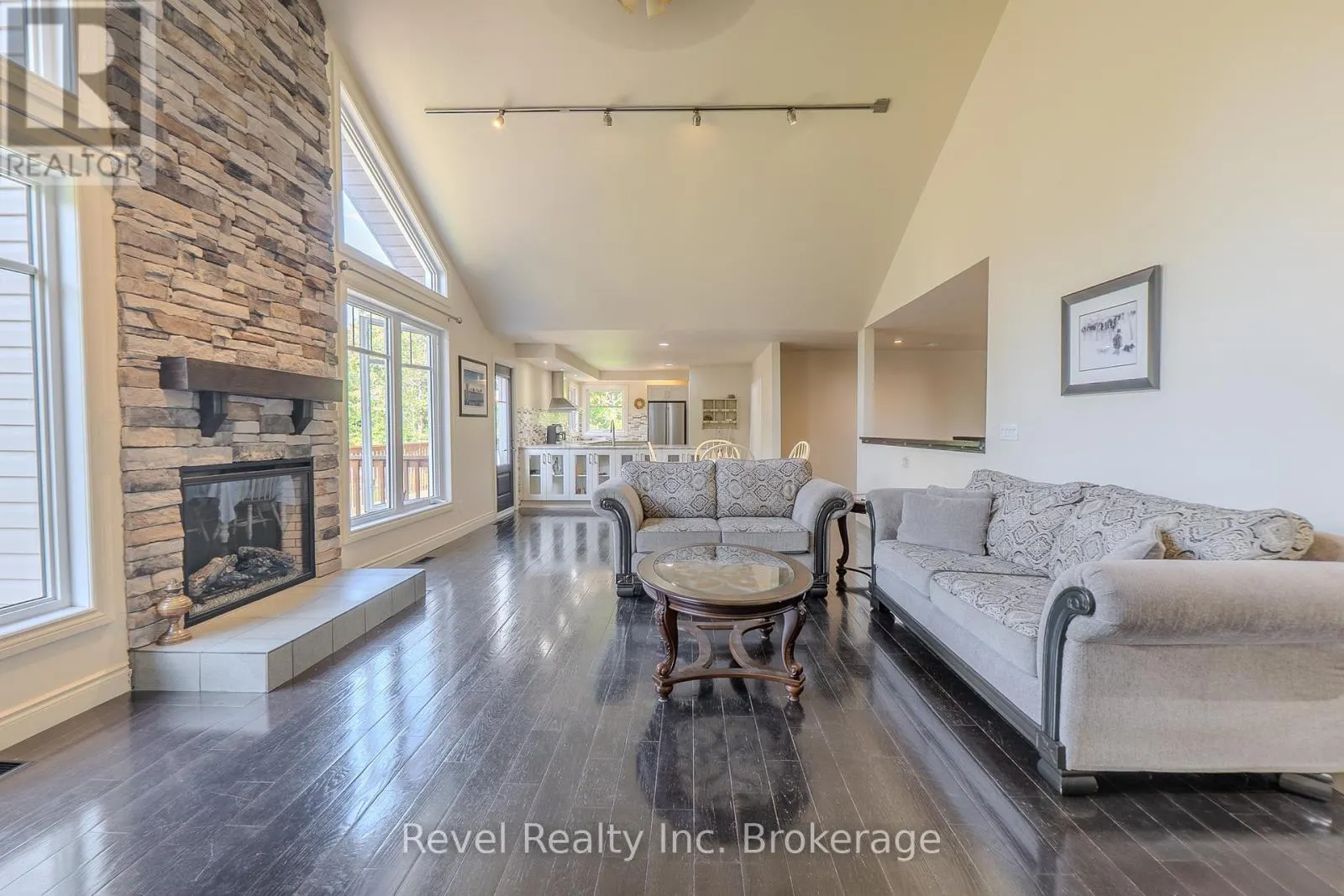362 CHADBOURNE DRIVE