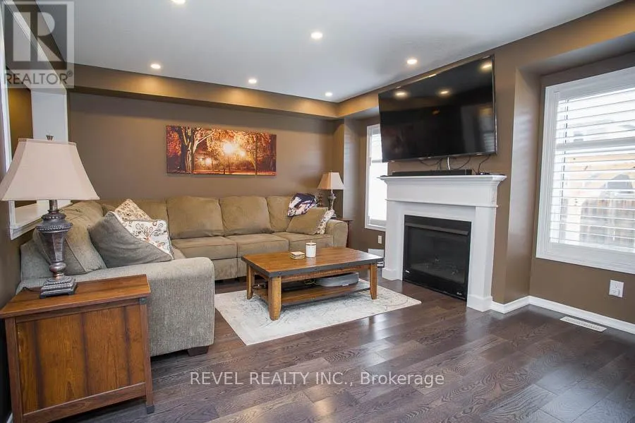 15 WILMOT ROAD