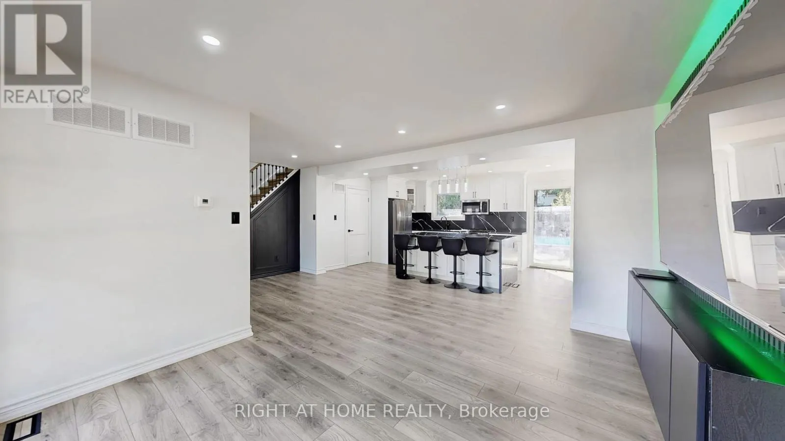 77 ELFORD CRESCENT