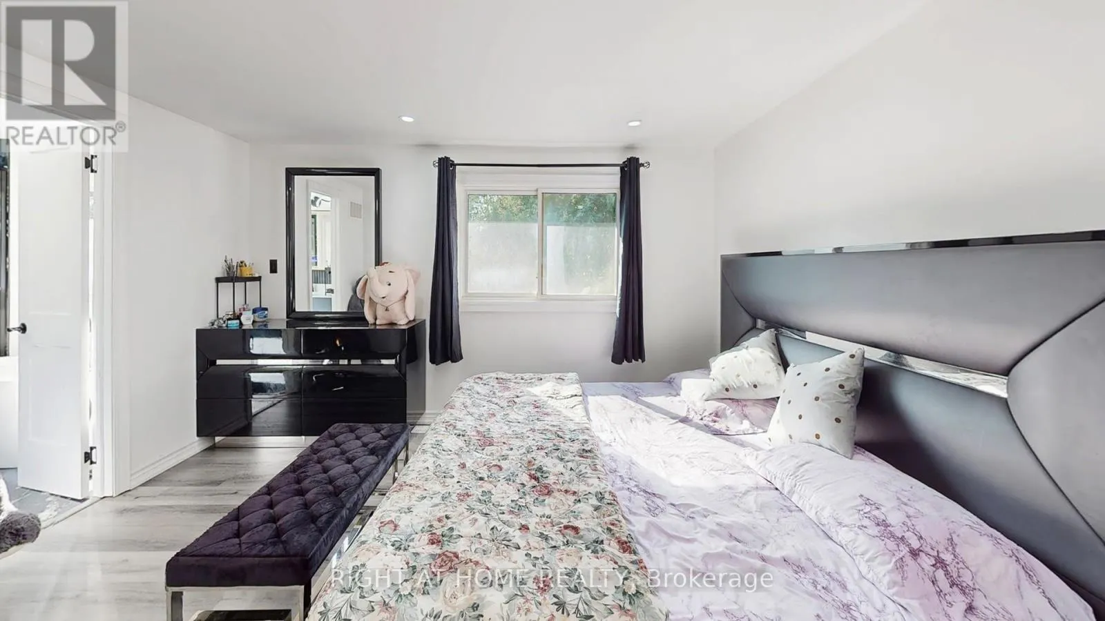 77 ELFORD CRESCENT