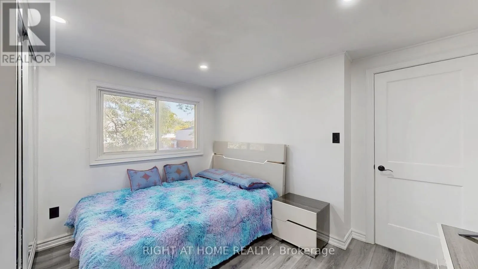 77 ELFORD CRESCENT